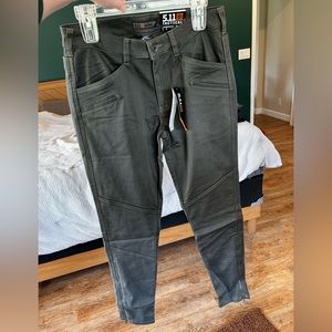 5.11 Tactical Women’s Wyldcat Pants 10 long